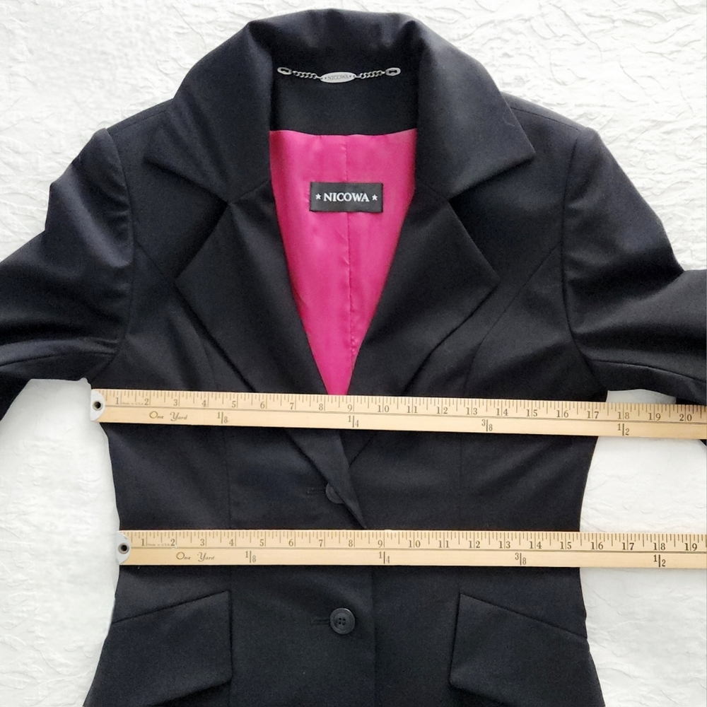 Nicowa Sleek & Lightweight Black Jacket Silky Pink Lining Sexy & Fitted Size 4 - Picture 11 of 16